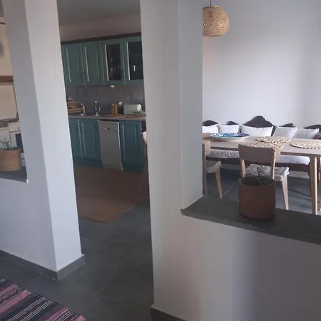 Lilian 1 * باتسي