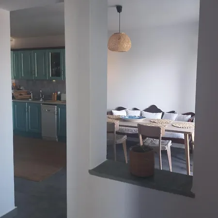 Lilian 1 * باتسي